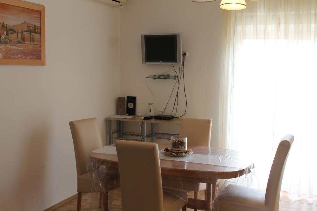 Apartments Roko Kolinda Bibinje Exterior photo