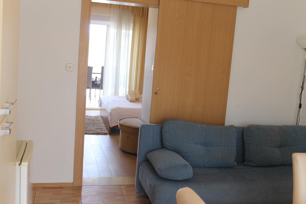 Apartments Roko Kolinda Bibinje Exterior photo