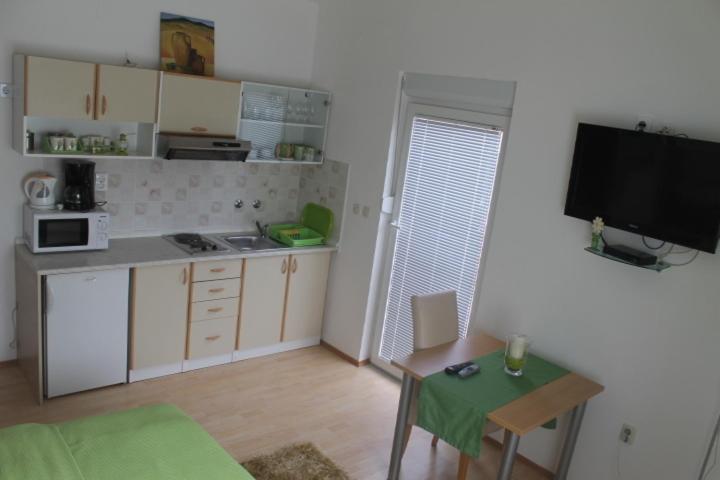Apartments Roko Kolinda Bibinje Exterior photo
