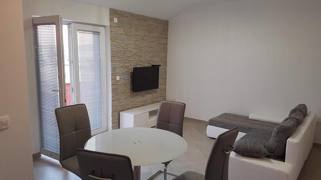 Apartments Roko Kolinda Bibinje Exterior photo
