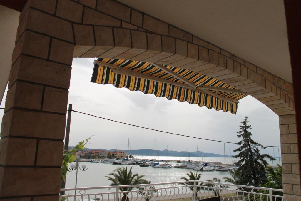 Apartments Roko Kolinda Bibinje Exterior photo