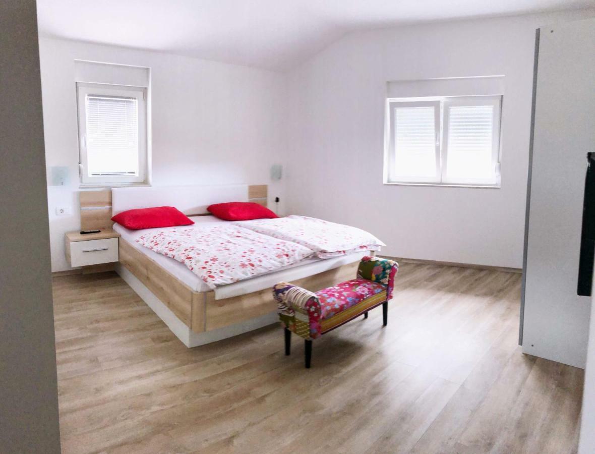 Apartments Roko Kolinda Bibinje Exterior photo
