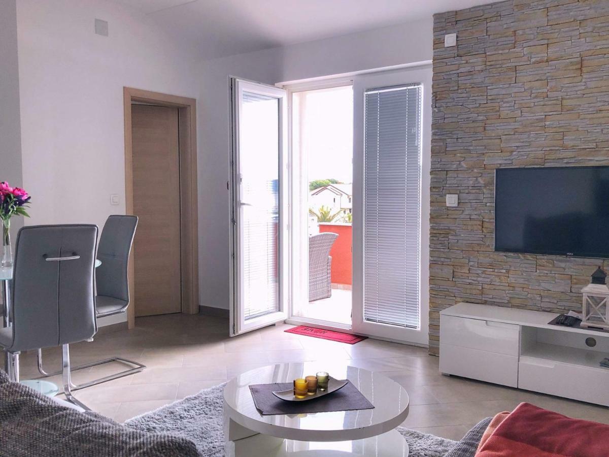 Apartments Roko Kolinda Bibinje Exterior photo